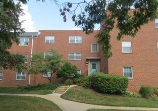 5314 8th Rd S, Unit 6 in Arlington, VA - Foto de edificio - Building Photo