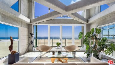 1268 Palisades Beach Rd in Santa Monica, CA - Building Photo - Building Photo