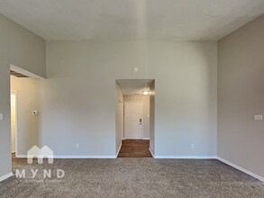5758 Prestonwood Dr in Indianapolis, IN - Building Photo - Building Photo