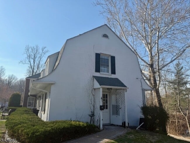 property at 10 Beech Spring Dr