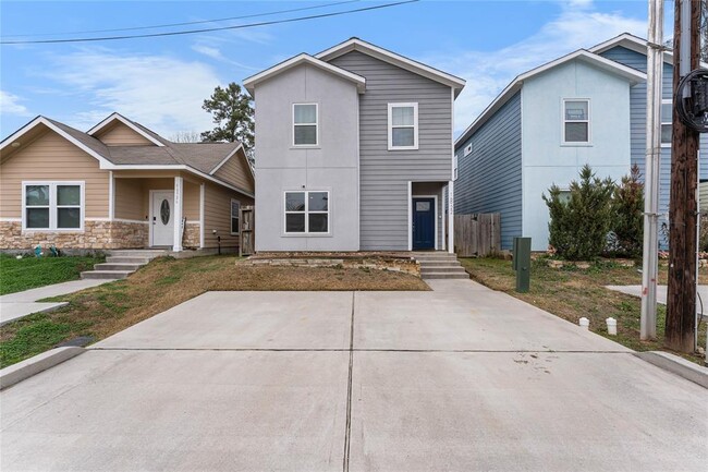 property at 16922 Glenheath St