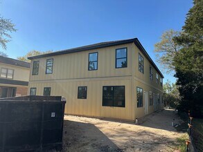 816 Shull St in West Columbia, SC - Building Photo - Building Photo