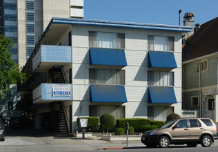 Fairmont Apartments in San Jose, CA - Building Photo - Building Photo