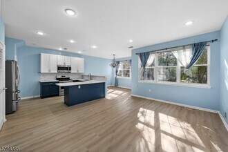 72 River Birch Cir in Princeton, NJ - Foto de edificio - Building Photo