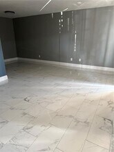 9125 Tudor Dr in Tampa, FL - Building Photo - Building Photo