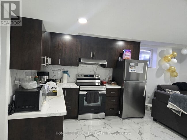 80 Abitibi Lake Dr in Brampton, ON - Building Photo - Building Photo