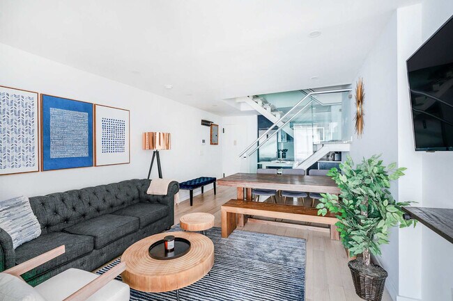 244 E 75th St in New York, NY - Building Photo - Building Photo