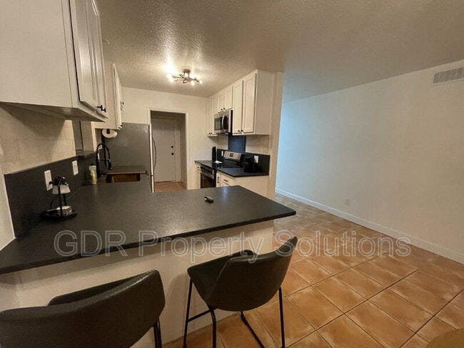 520 Ortiz Dr NE in Albuquerque, NM - Building Photo - Building Photo