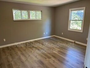 739 E Central Ave in Griffin, GA - Building Photo - Building Photo