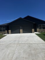 1165 Lindsey Dr, Unit B in Copperas Cove, TX - Building Photo