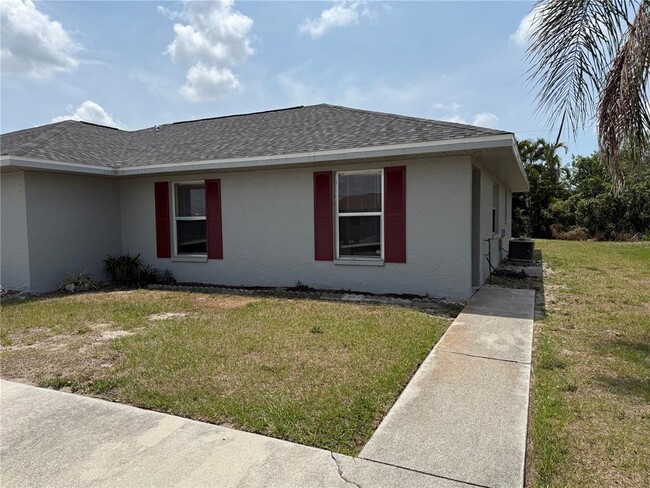 11089 Pendleton Ave in Englewood, FL - Building Photo - Building Photo