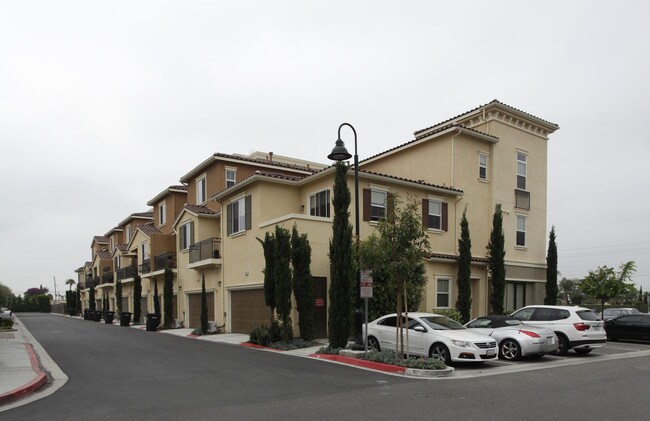 Beachwood Plaza in Stanton, CA - Building Photo - Building Photo