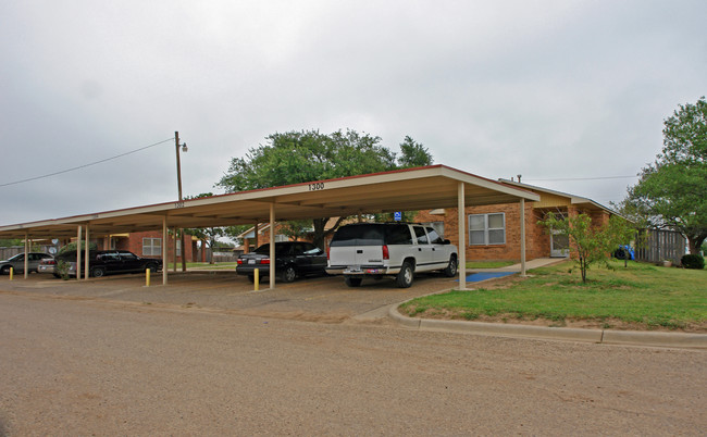 1222 Avenue D in Ralls, TX - Building Photo - Building Photo