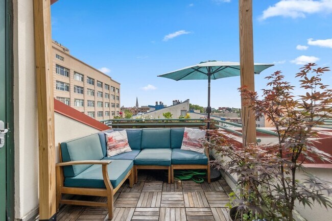 property at 42 Tiffany Pl