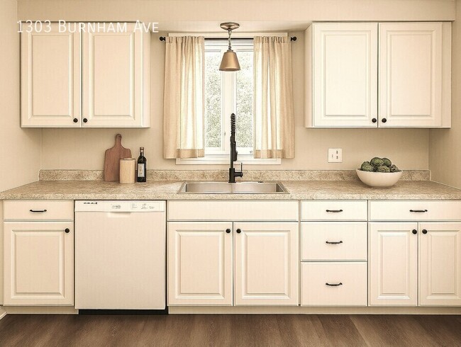 1303 Burnham Ave in Des Moines, IA - Building Photo - Building Photo