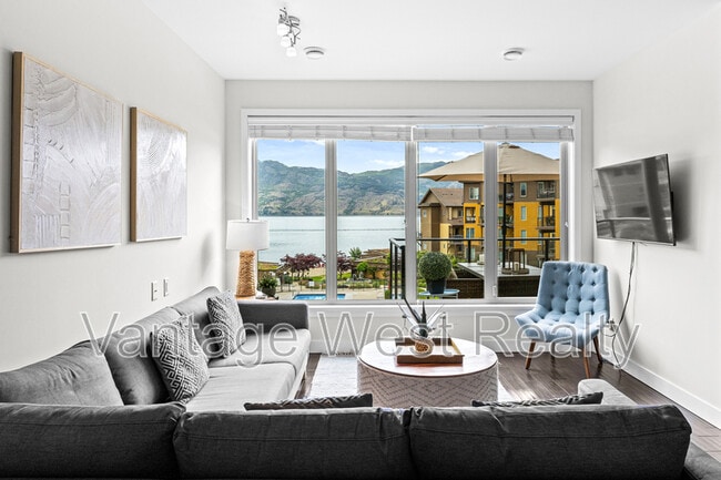 5308-4032 Pritchard Dr in West Kelowna, BC - Building Photo - Building Photo