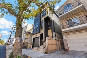 166 New York Ave in Jersey City, NJ - Building Photo