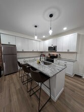 228 E Gates St in Columbus, OH - Building Photo - Building Photo