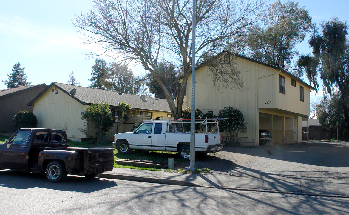 2503 Kenton Ct in Santa Rosa, CA - Building Photo