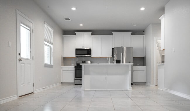 341 Mary Max Cir in San Marcos, TX - Building Photo - Building Photo