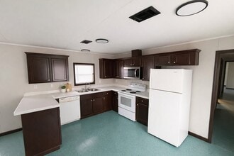 28 Deerwood Park in Centralia, IL - Building Photo - Building Photo