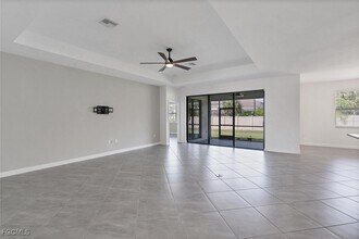 11368 Canopy Loop in Ft. Myers, FL - Building Photo - Building Photo