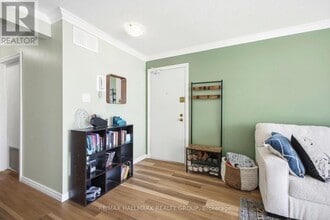 39 Stonehaven Dr in Ottawa, ON - Building Photo - Building Photo