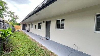 701 SW 15th Ave in Fort Lauderdale, FL - Foto de edificio - Building Photo