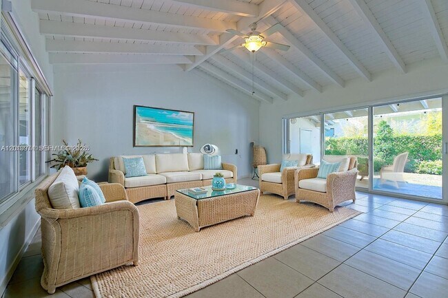 property at 5400 Orduna Dr