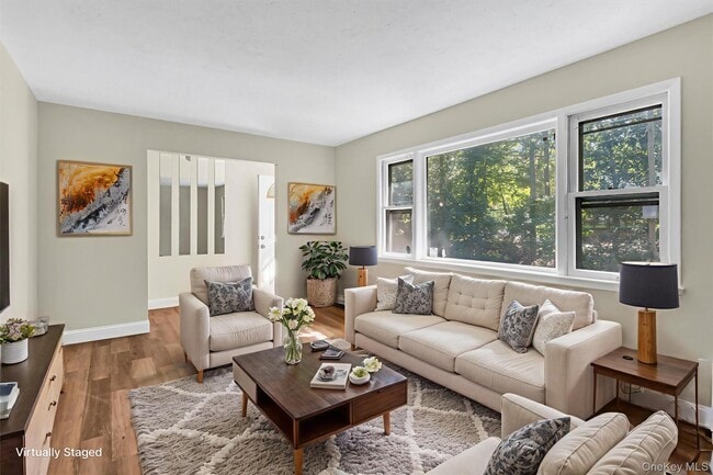613 Landing Rd in Kings Park, NY - Building Photo - Building Photo