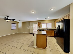 6489 Holyrod Park Ct in Las Vegas, NV - Building Photo - Building Photo