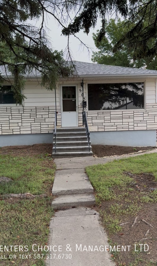 property at 605-611 11 St N