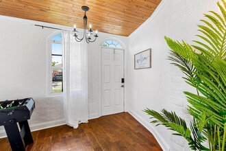 722 Valley Forge Rd in West Palm Beach, FL - Building Photo - Building Photo