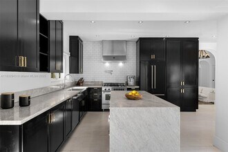 712 NE 72nd St in Miami, FL - Building Photo - Building Photo