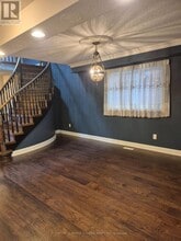 4554 Willow Creek Dr in Mississauga, ON - Building Photo - Building Photo