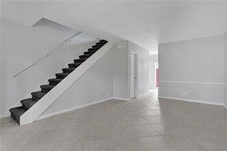 12 NE 20th Ct in Wilton Manors, FL - Building Photo - Building Photo
