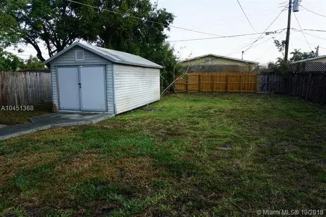 317 SW 14th Ct in Fort Lauderdale, FL - Building Photo