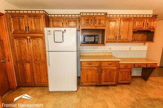 2429 Hobbs Dr in Manhattan, KS - Building Photo - Building Photo