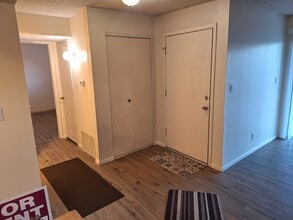 5300 E Cherry Creek South Dr, Unit 213 in Denver, CO - Building Photo - Building Photo