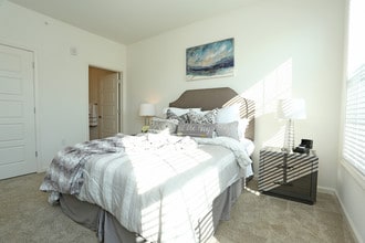 Emerald Twenty Four in Lexington, KY - Foto de edificio - Interior Photo