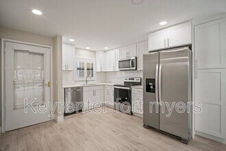 16380 Dublin Cir in Ft. Myers, FL - Building Photo - Building Photo