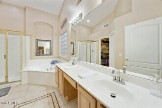 7262 W Firebird Dr in Glendale, AZ - Building Photo - Building Photo