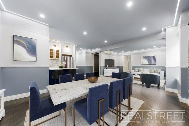 4 bed | 3 Full Bath In Prime Brooklyn Heights in Brooklyn, NY - Foto de edificio - Building Photo