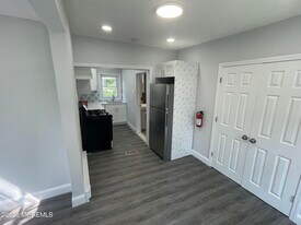413 Ridge Ave in Asbury Park, NJ - Building Photo
