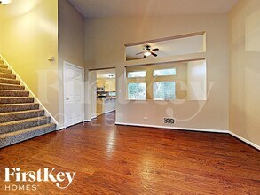 840 Taralon Trail in Lake In The Hills, IL - Building Photo - Building Photo