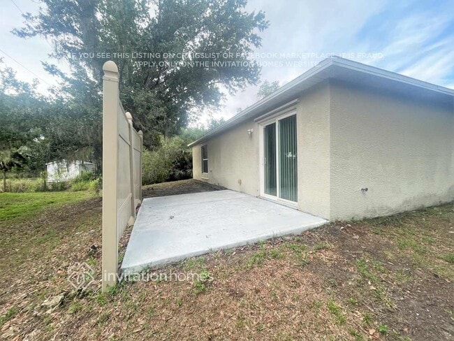1065 Guild St in Port Charlotte, FL - Building Photo - Building Photo