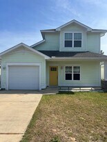 7481 Harvest Village Ct in Navarre, FL - Building Photo