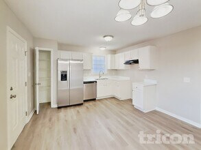 149 Cambridge Elm Dr in Clayton, NC - Foto de edificio - Building Photo