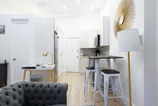 149 E 62nd St in New York, NY - Building Photo