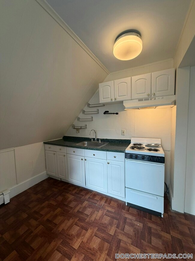 393 Adams St in Boston, MA - Building Photo - Building Photo